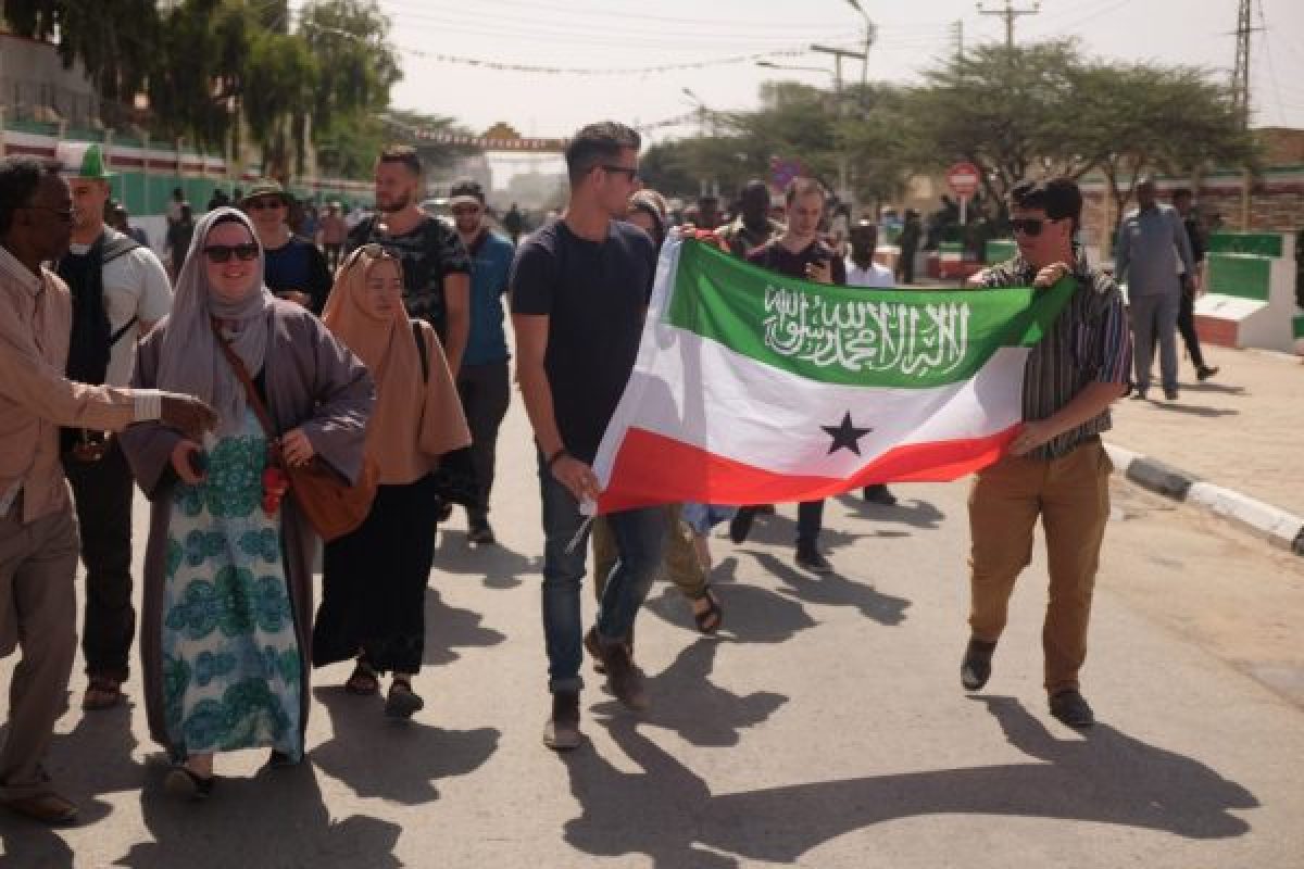 Somaliland 4 Our group participate in the Somaliland Independence day parade